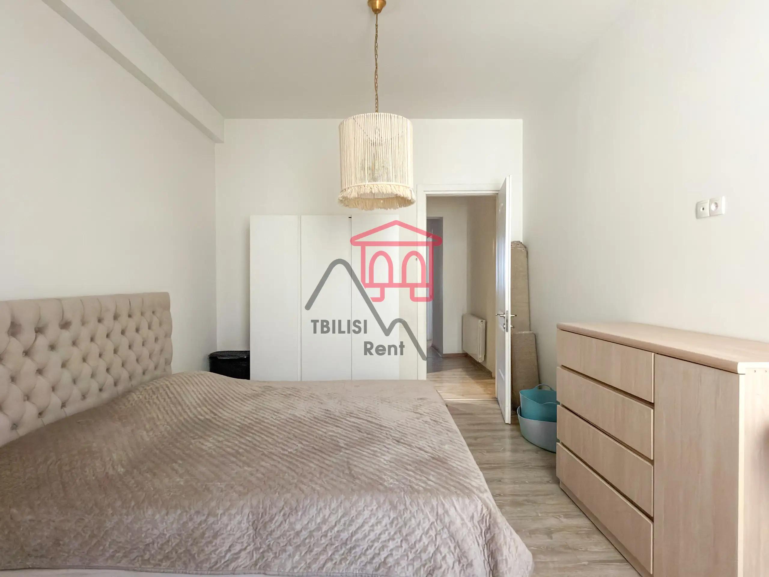 3-Bedroom Apartment in Isani photo 5 of 8