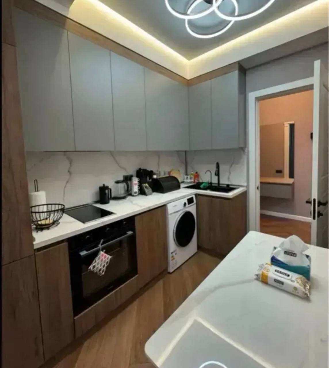 Furnished 2-Bedroom Apartment in Kentron photo 3 of 8