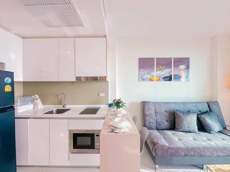 Riviera Jomtien One-Bedroom Condo with Sea View photo 4 of 8