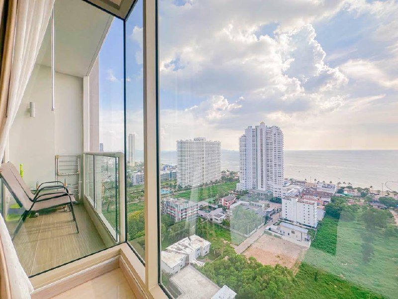 Riviera Jomtien One-Bedroom Condo with Sea View photo 6 of 8