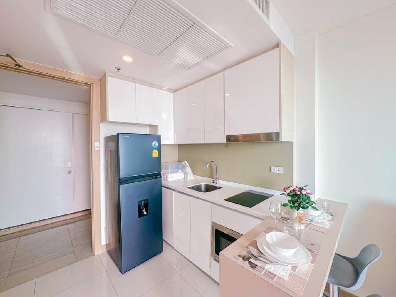 Riviera Jomtien One-Bedroom Condo with Sea View photo 8 of 8