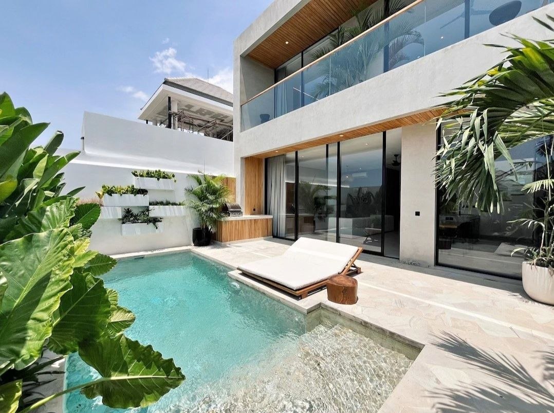 3-Bedroom Villa in Canggu photo 1 of 8