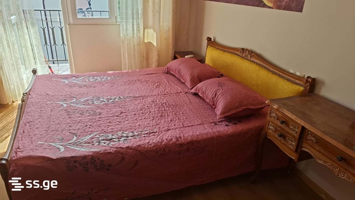1-Bedroom Apartment for Annual Rent in Batumi photo 1 of 7