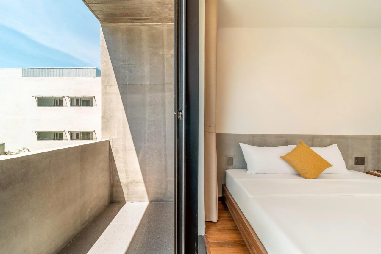 1-Bedroom Apartment with Large Balcony and Pool in An Hai photo 3 of 8