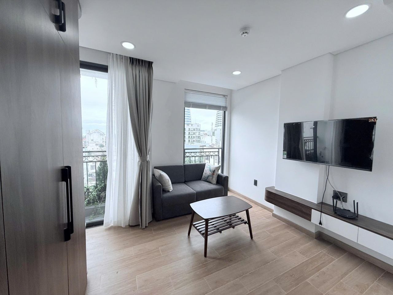 Modern Furnished Studio Near the Beach photo 2 of 8