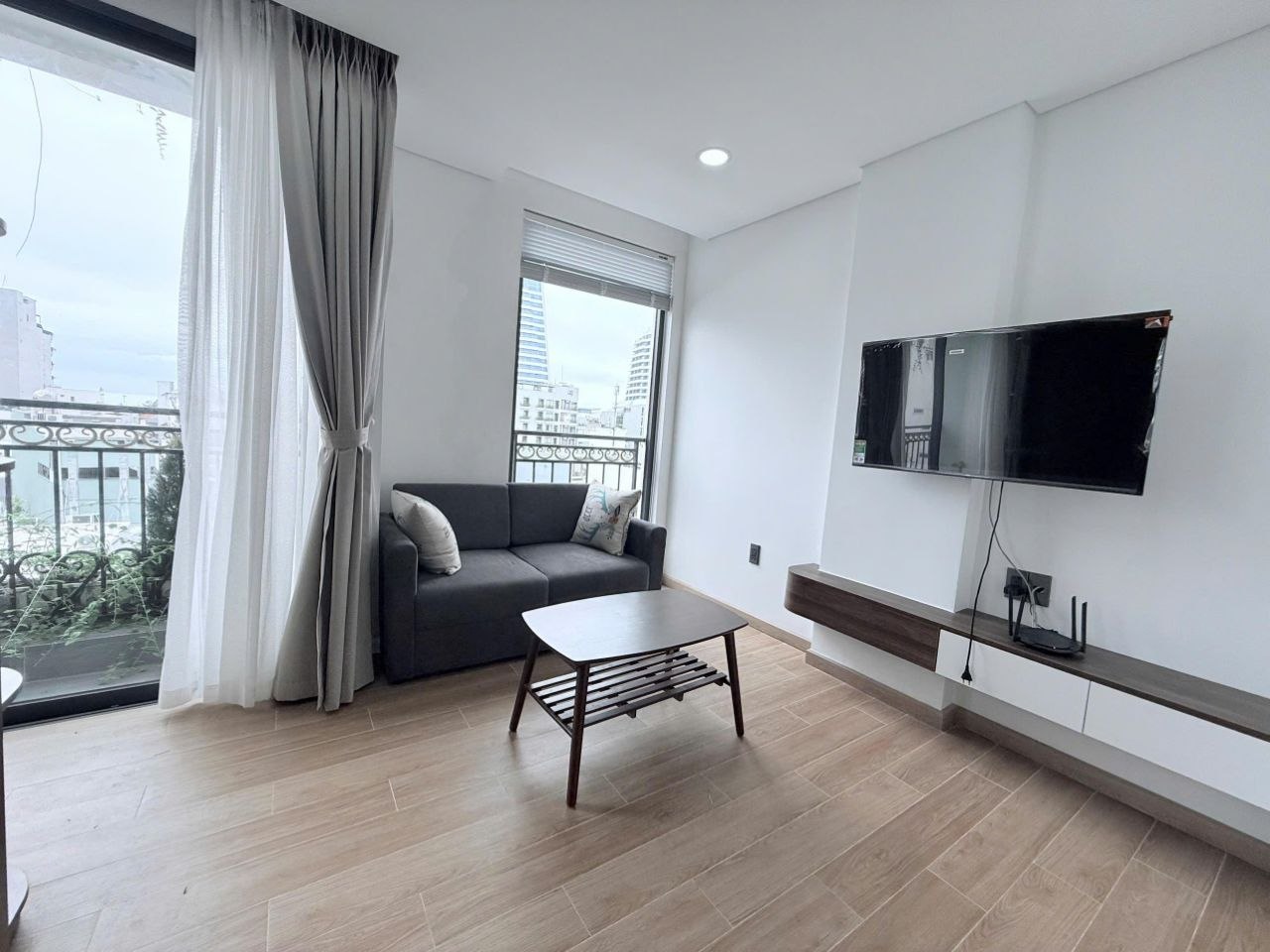 Modern Furnished Studio Near the Beach photo 3 of 8