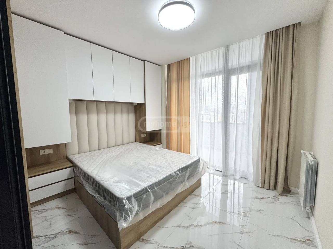 New One-Bedroom Apartment on Bagrationi Street photo 2 of 8