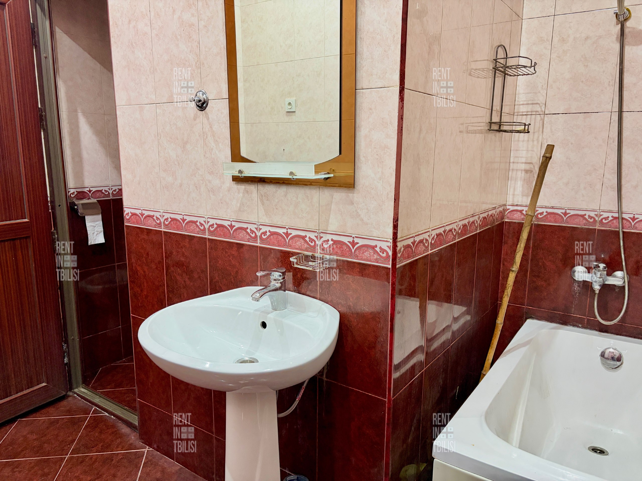 Cozy 3-Bedroom Apartment in Saburtalo photo 8 of 8