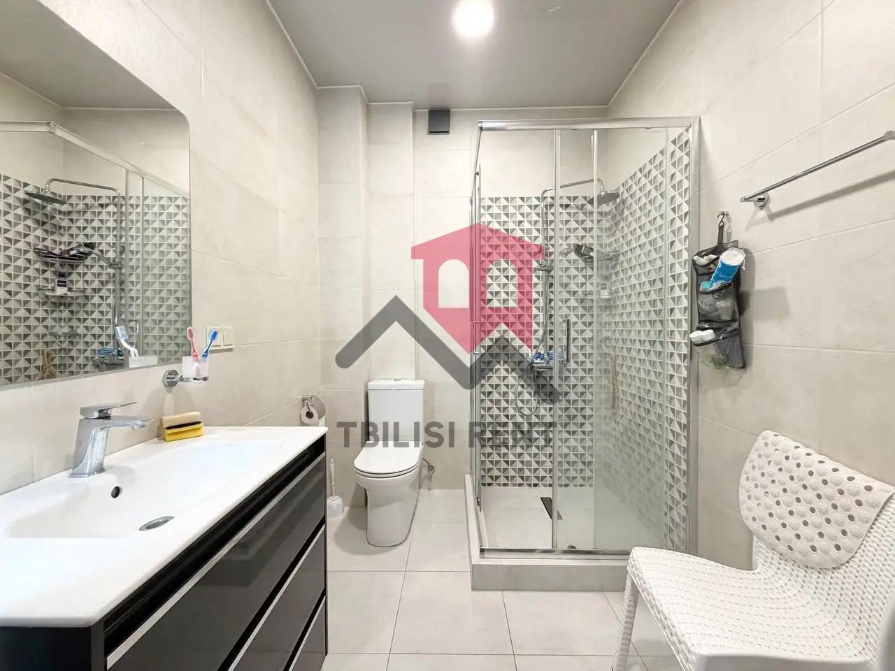 Bright One-Bedroom Apartment in Ortachala photo 8 of 8