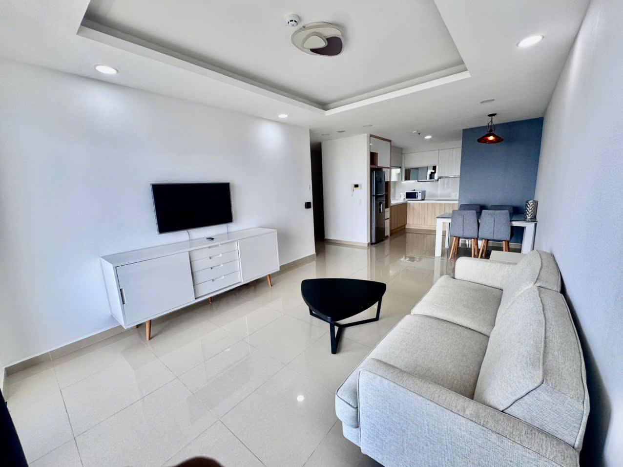 2-Bedroom Apartment at Blooming Tower photo 2 of 8