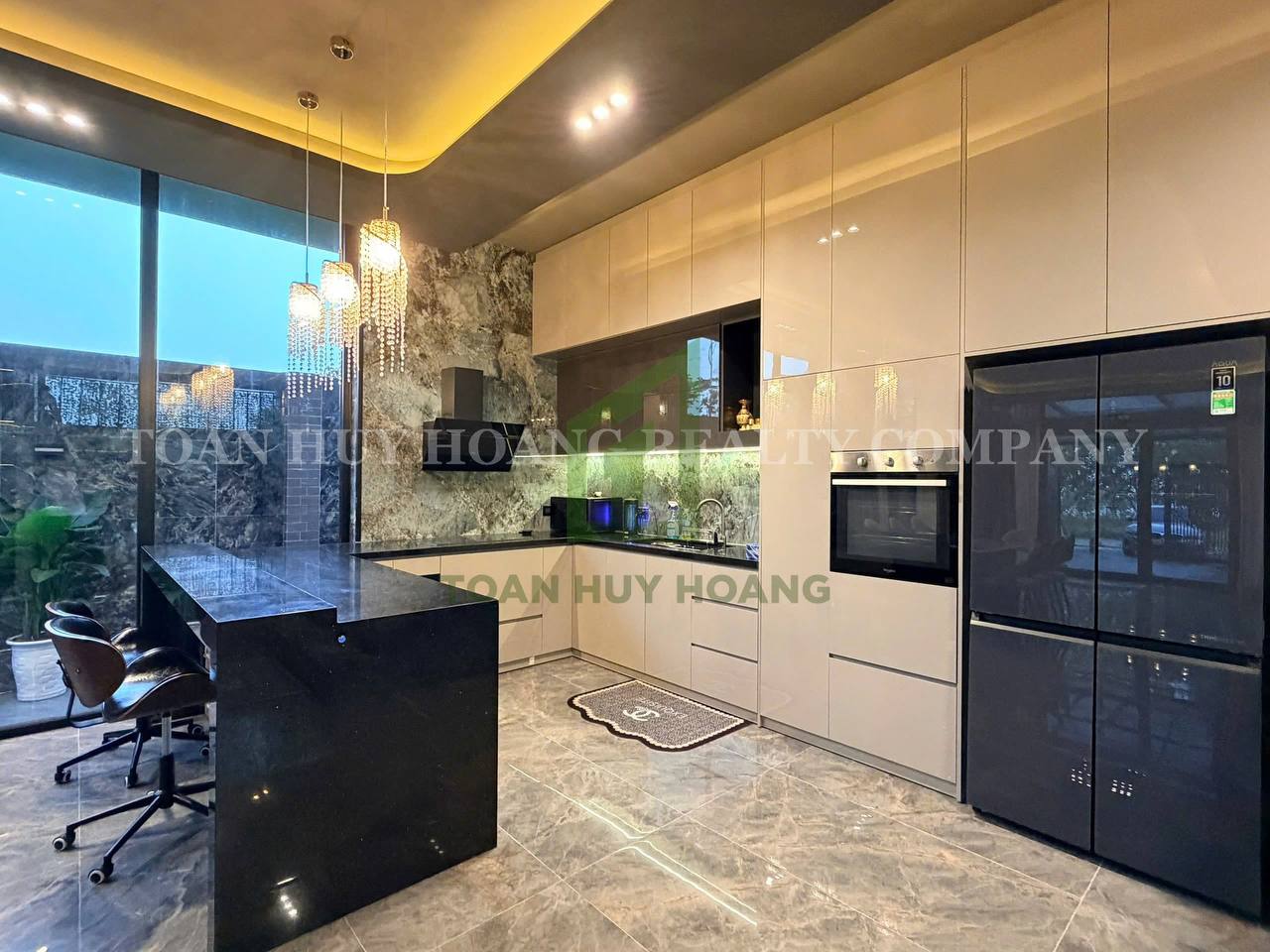 Ultra-Luxury 5-Bedroom Villa with Han River View photo 5 of 8
