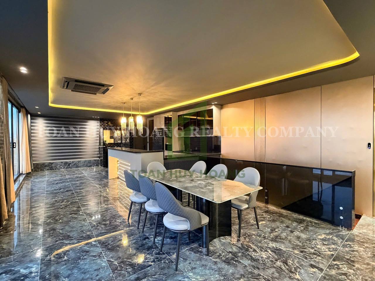 Ultra-Luxury 5-Bedroom Villa with Han River View photo 6 of 8