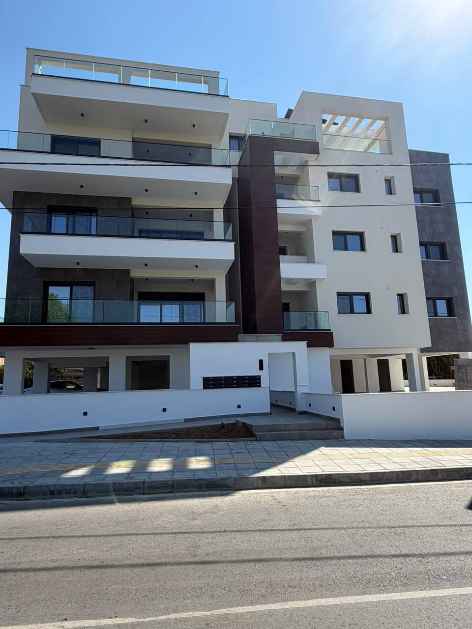 2-Bedroom Apartment in Kato Polemidia photo 2 of 6
