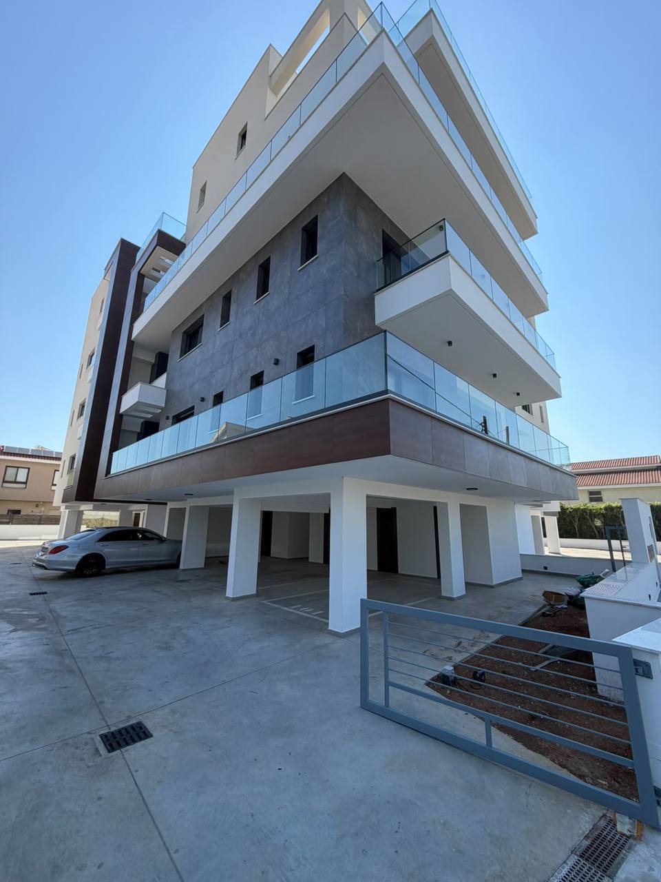 2-Bedroom Apartment in Kato Polemidia photo 6 of 6