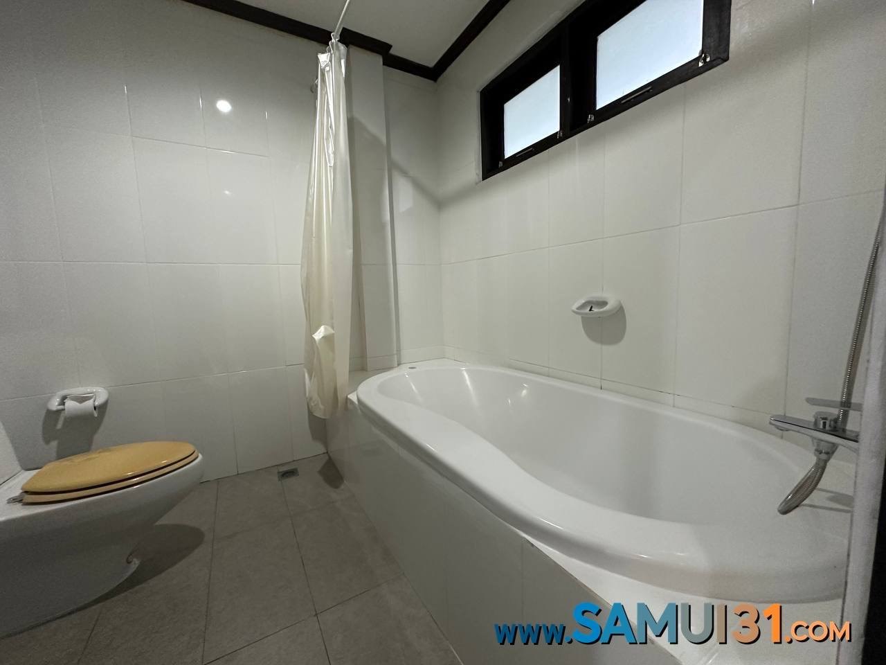 Bright Room with Pool in Bang Rak photo 8 of 8