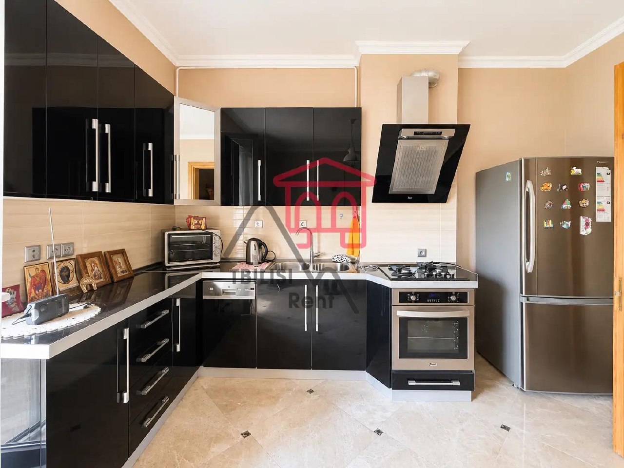Spacious 3-Bedroom Apartment in Vake photo 3 of 8