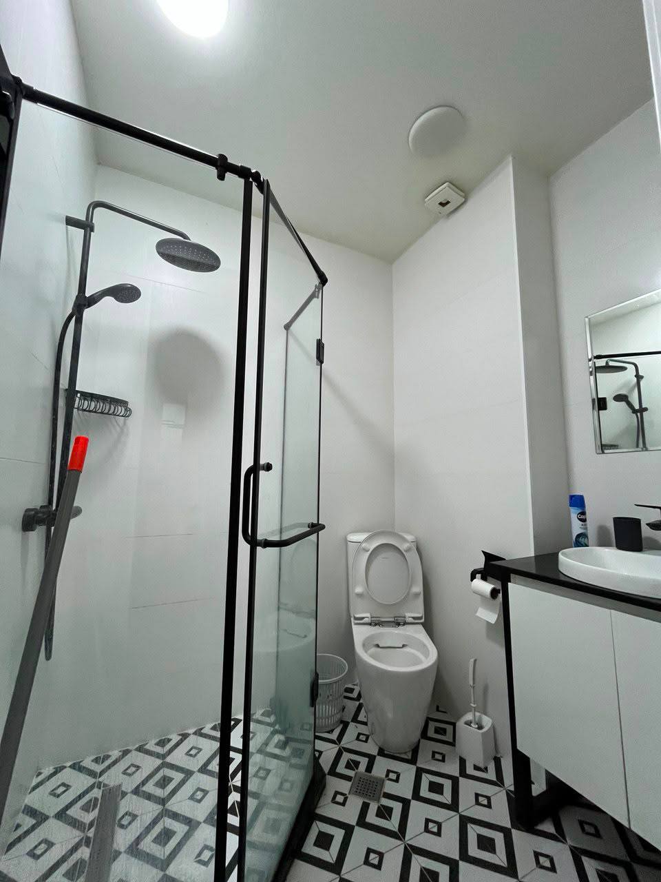 One-Bedroom Apartment for Rent in Batumi photo 4 of 8