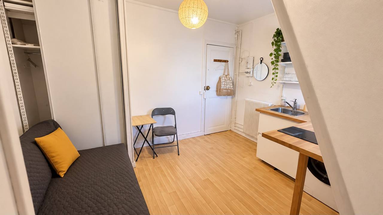 12 m² Studio in Paris 8th photo 3 of 4