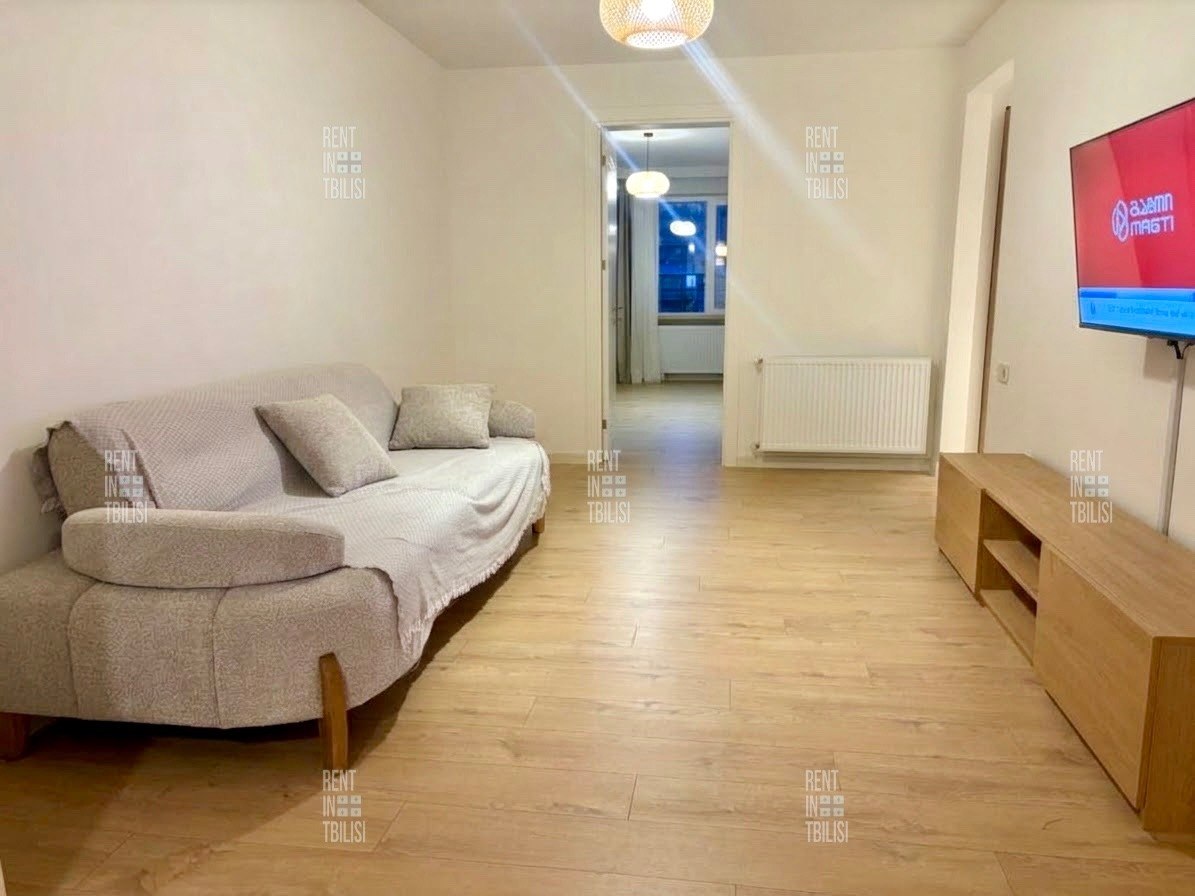 Brand-New 1-Bedroom Apartment near MᶜUniversity Metro photo 2 of 8