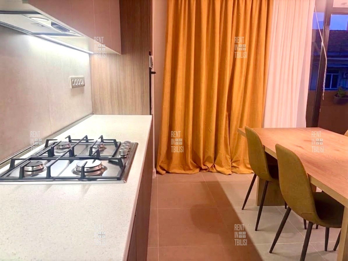 Brand-New 1-Bedroom Apartment near MᶜUniversity Metro photo 5 of 8