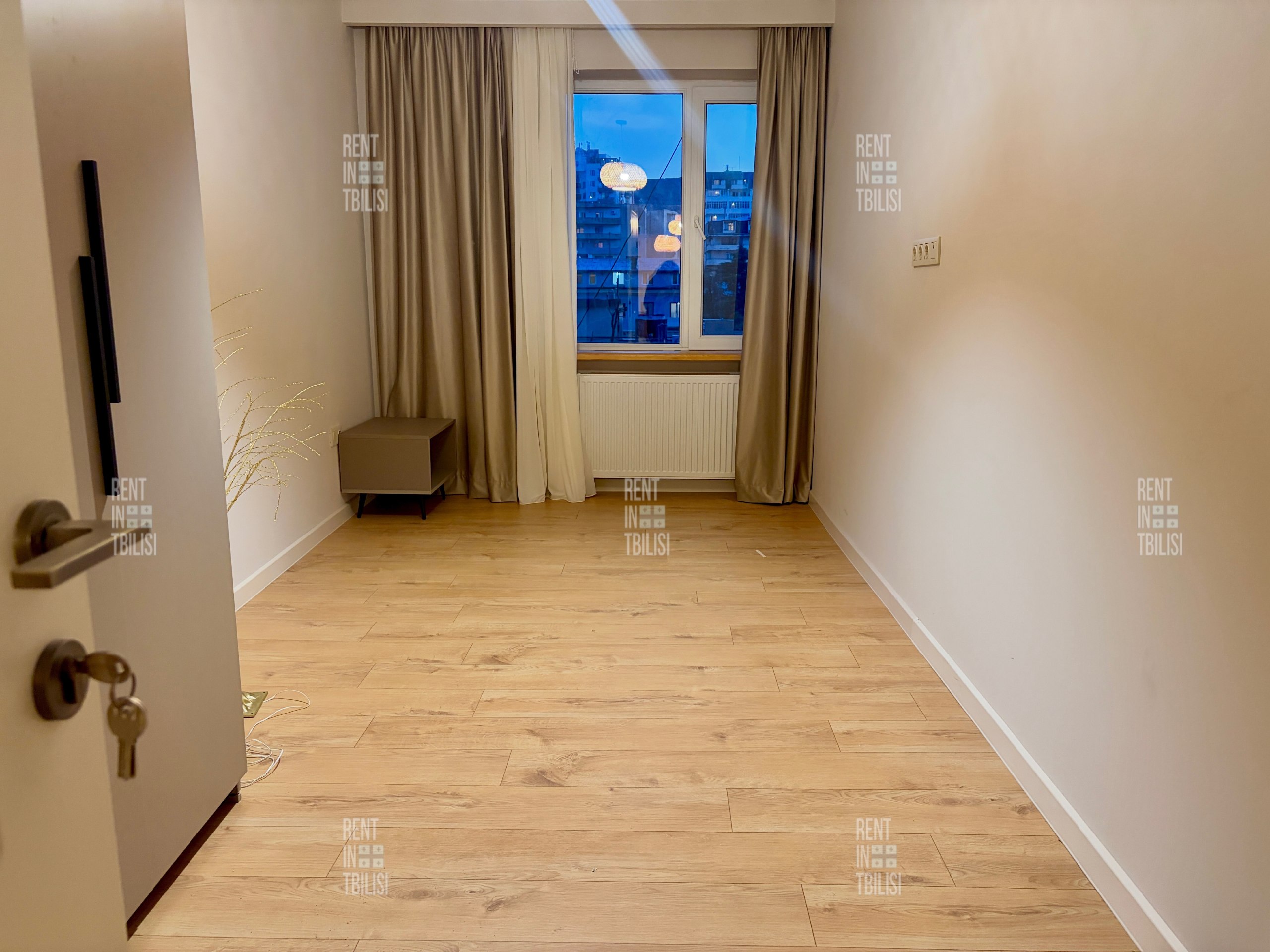 Brand-New 1-Bedroom Apartment near MᶜUniversity Metro photo 7 of 8