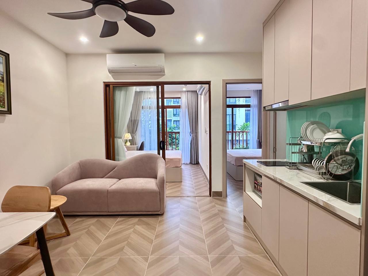 Beautiful 2-Bedroom Apartment in Khue My photo 3 of 8