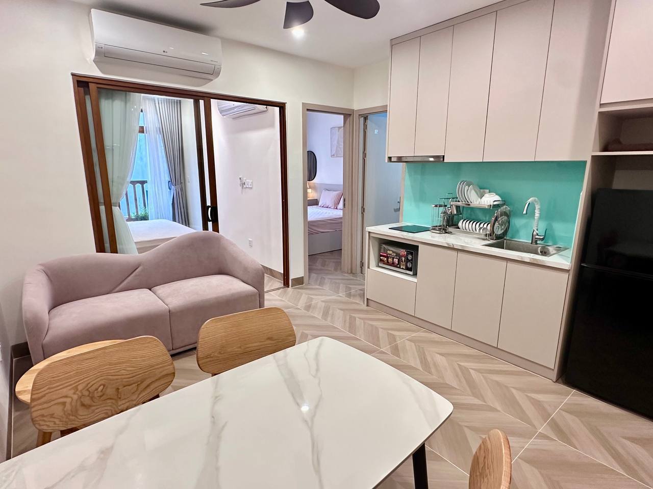 Beautiful 2-Bedroom Apartment in Khue My photo 4 of 8