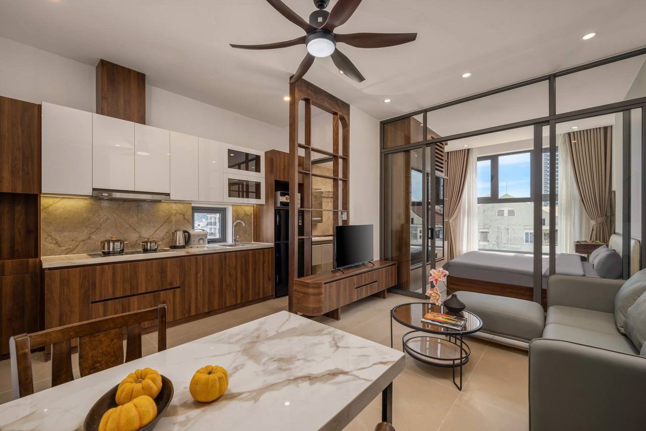 Luxury 1-Bedroom Apartment in Son Tra photo 4 of 8