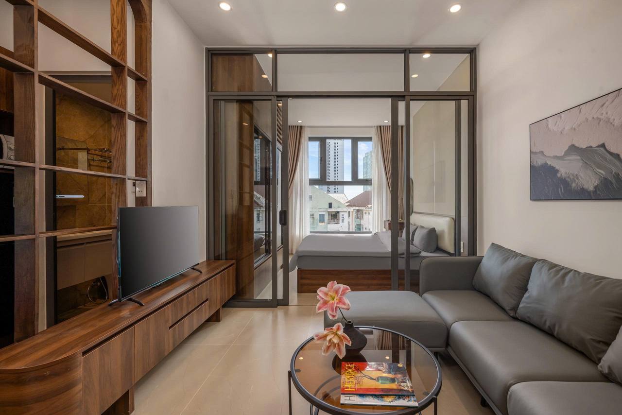 Luxury 1-Bedroom Apartment in Son Tra photo 7 of 8