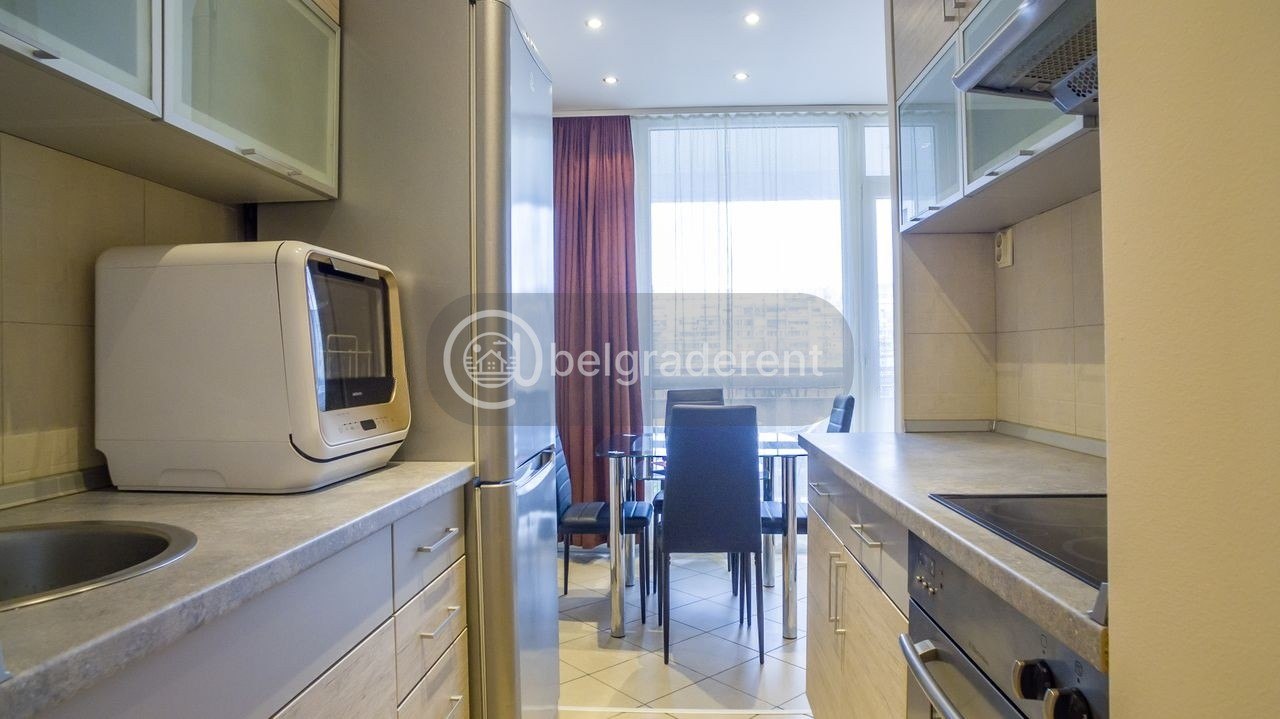 1-Bedroom Apartment in Novi Beograd, Blok 22 photo 4 of 8