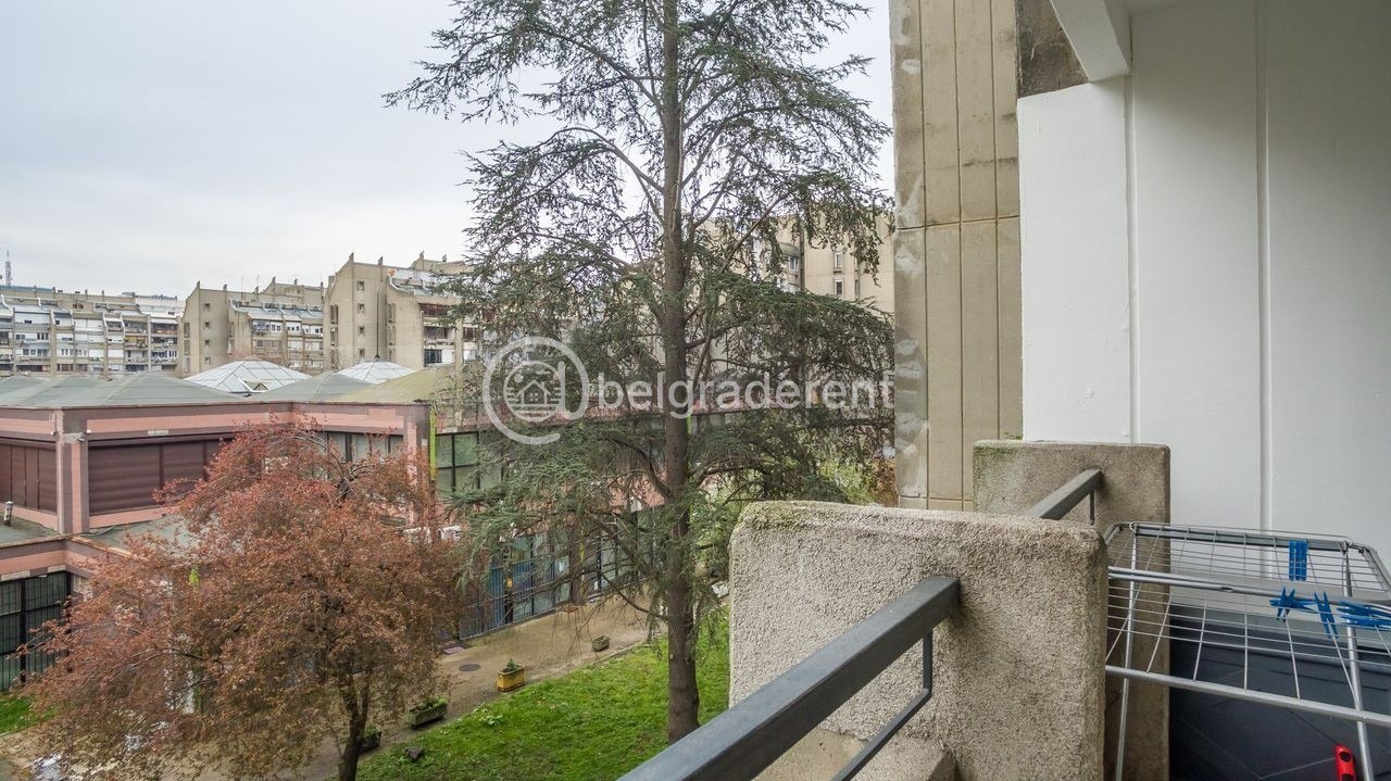 1-Bedroom Apartment in Novi Beograd, Blok 22 photo 5 of 8