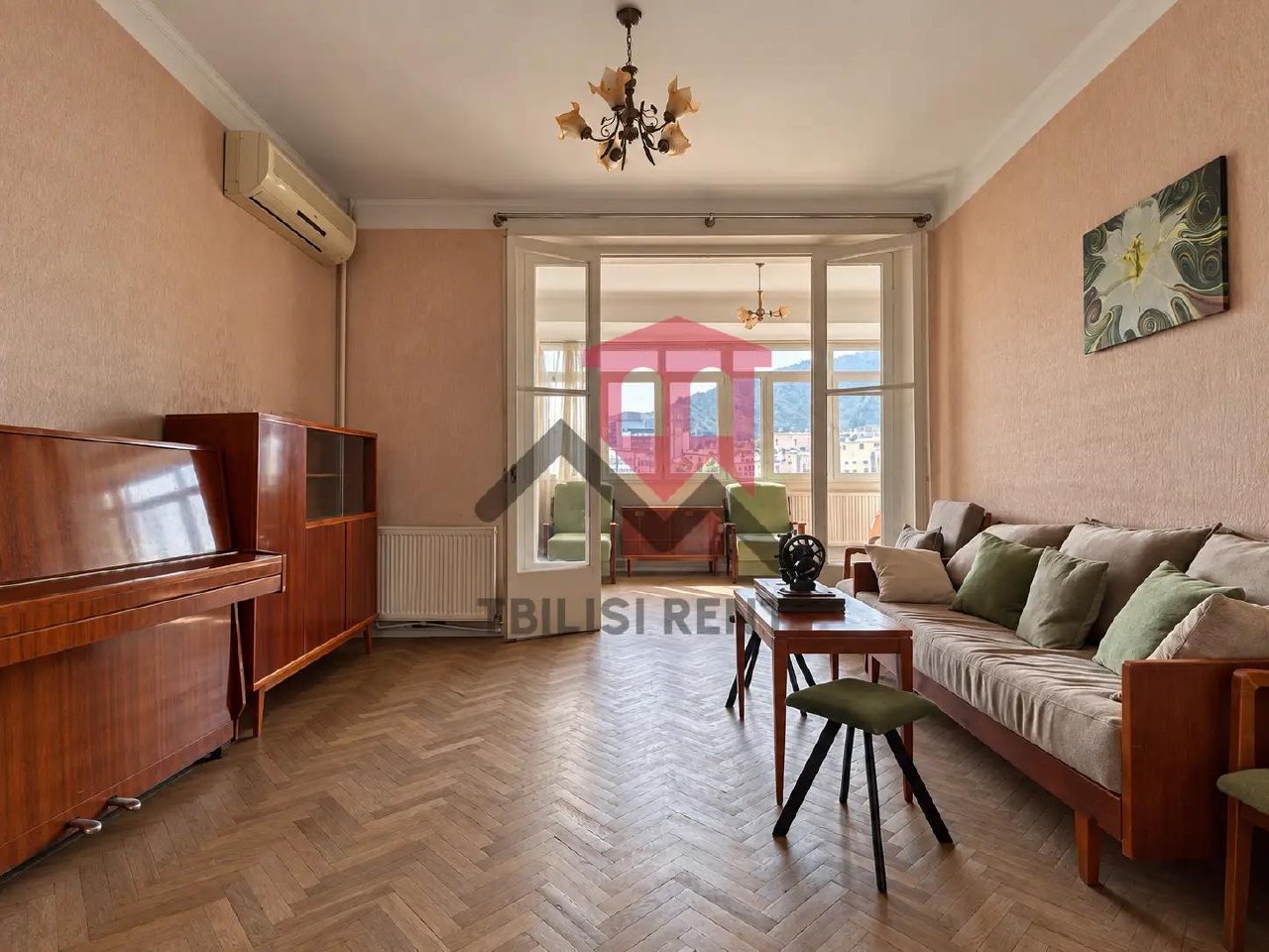 2-Bedroom Apartment in Sololaki photo 3 of 8