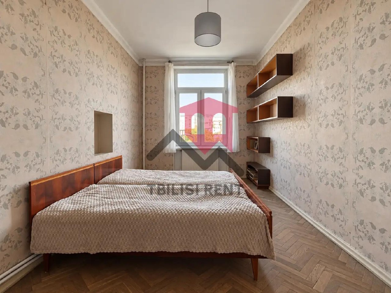 2-Bedroom Apartment in Sololaki photo 6 of 8