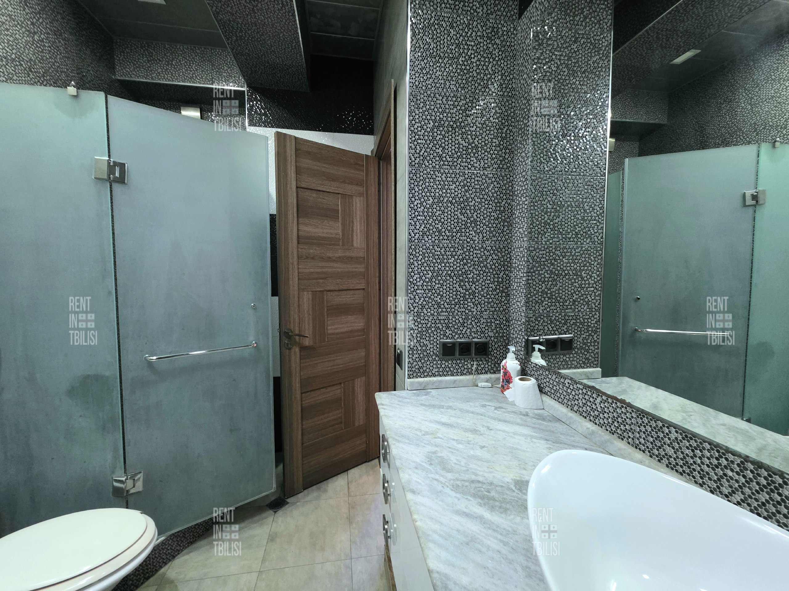 3-Bedroom Apartment in Saburtalo photo 8 of 8