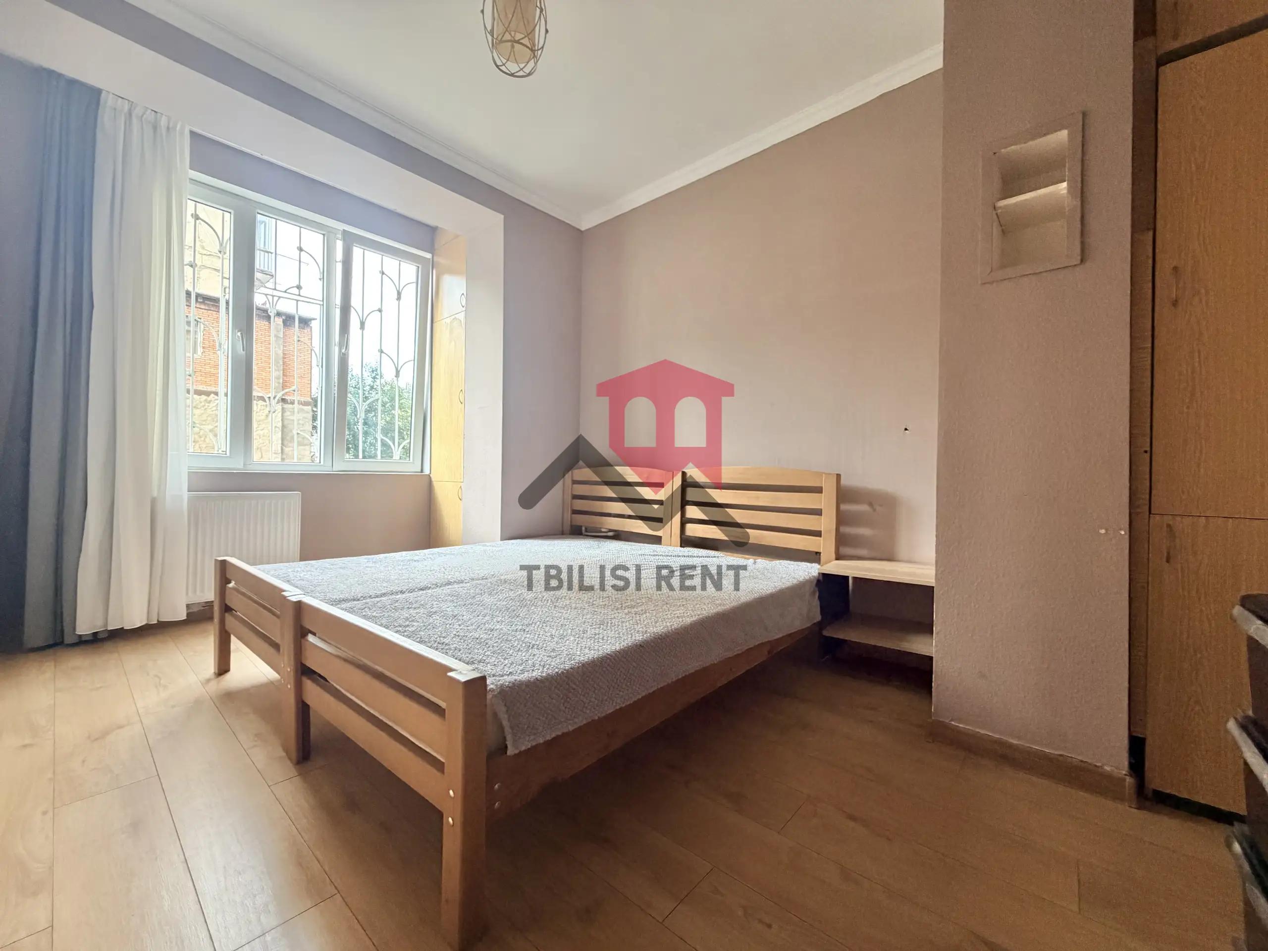 Spacious 3-Bedroom Apartment in Saburtalo photo 2 of 8