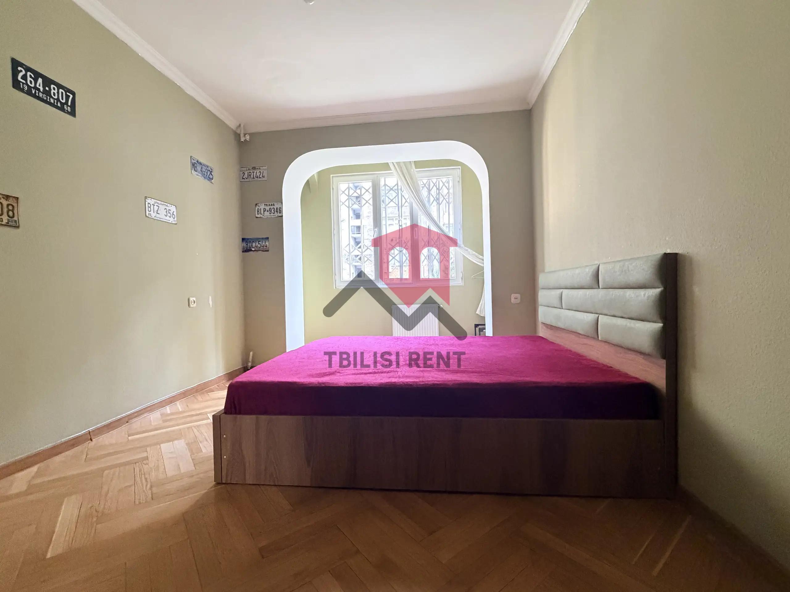 Spacious 3-Bedroom Apartment in Saburtalo photo 4 of 8