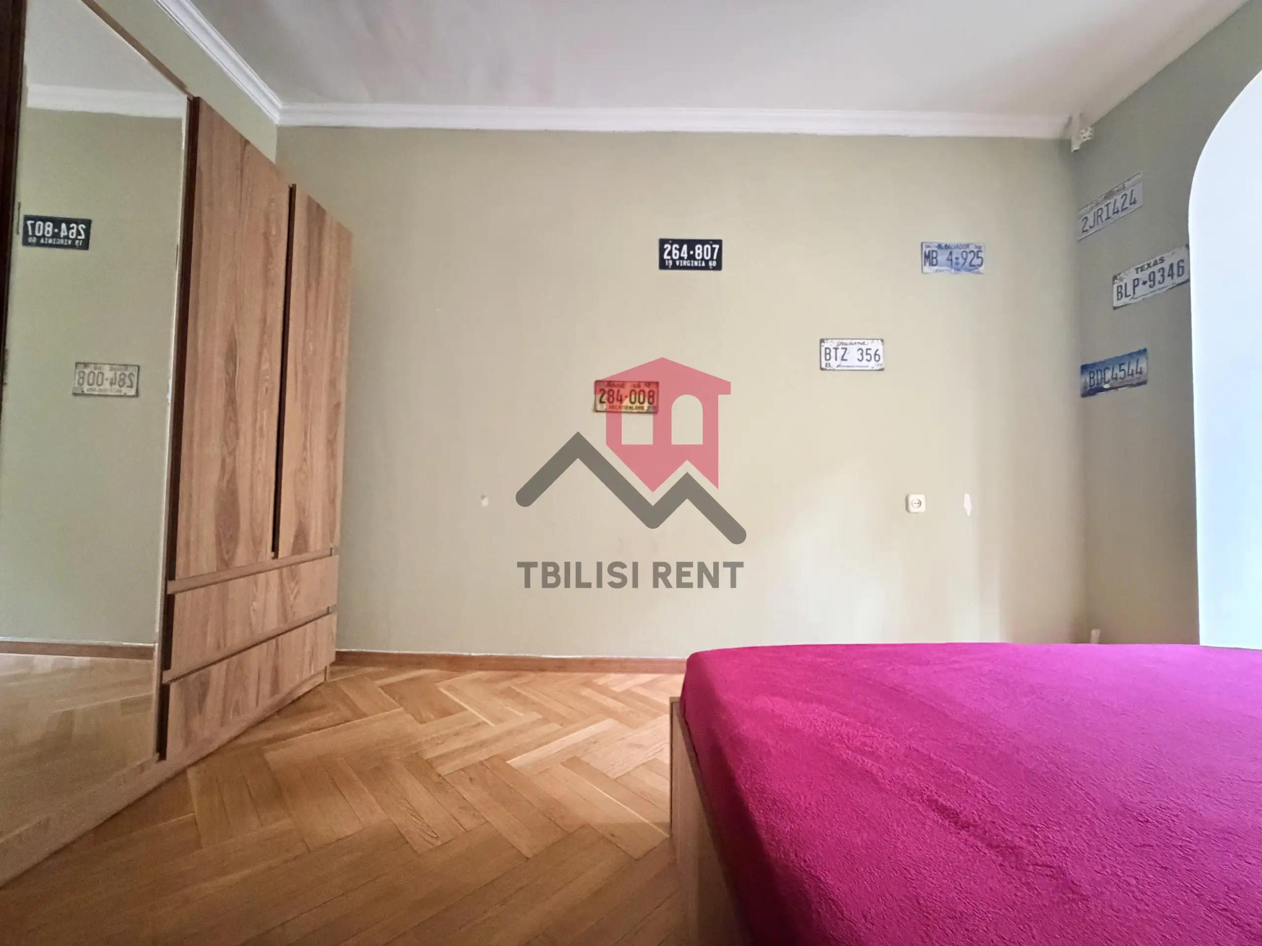 Spacious 3-Bedroom Apartment in Saburtalo photo 5 of 8