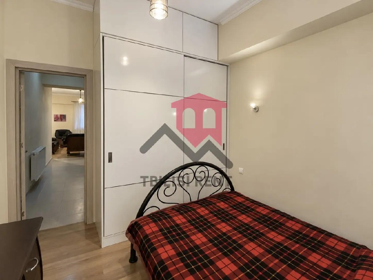 Spacious One-Bedroom Apartment in Vake photo 8 of 8