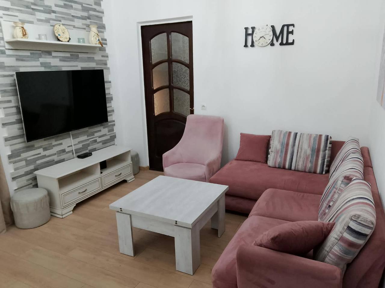 2-Bedroom Apartment Floor in Central Batumi photo 1 of 8