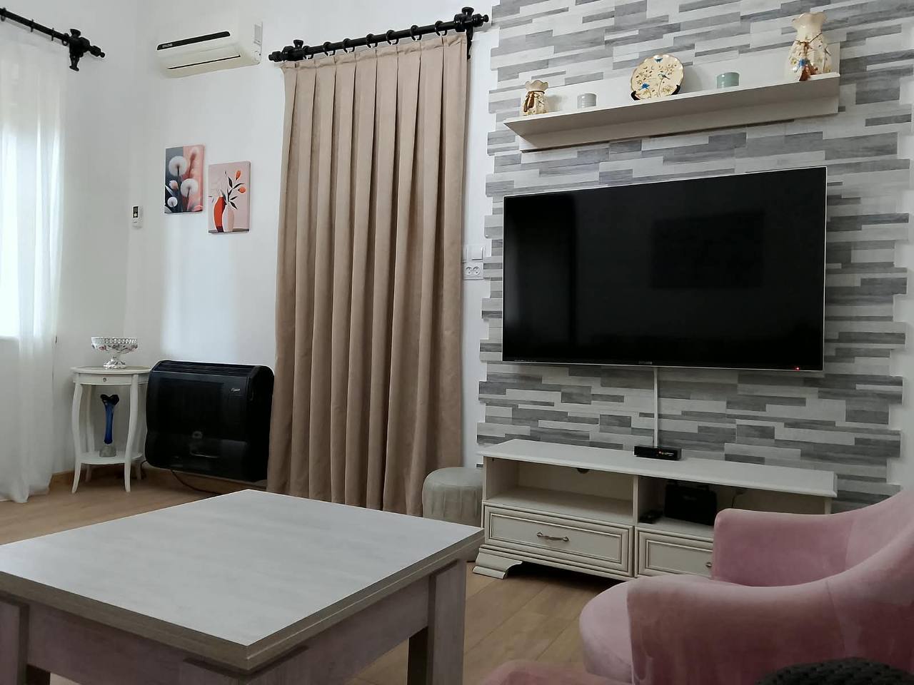 2-Bedroom Apartment Floor in Central Batumi photo 2 of 8