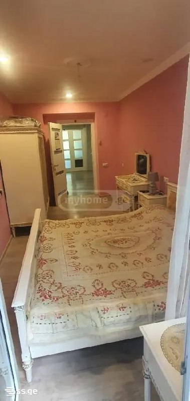 3-Room Apartment Near University Metro photo 5 of 8