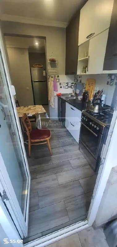 3-Room Apartment Near University Metro photo 8 of 8