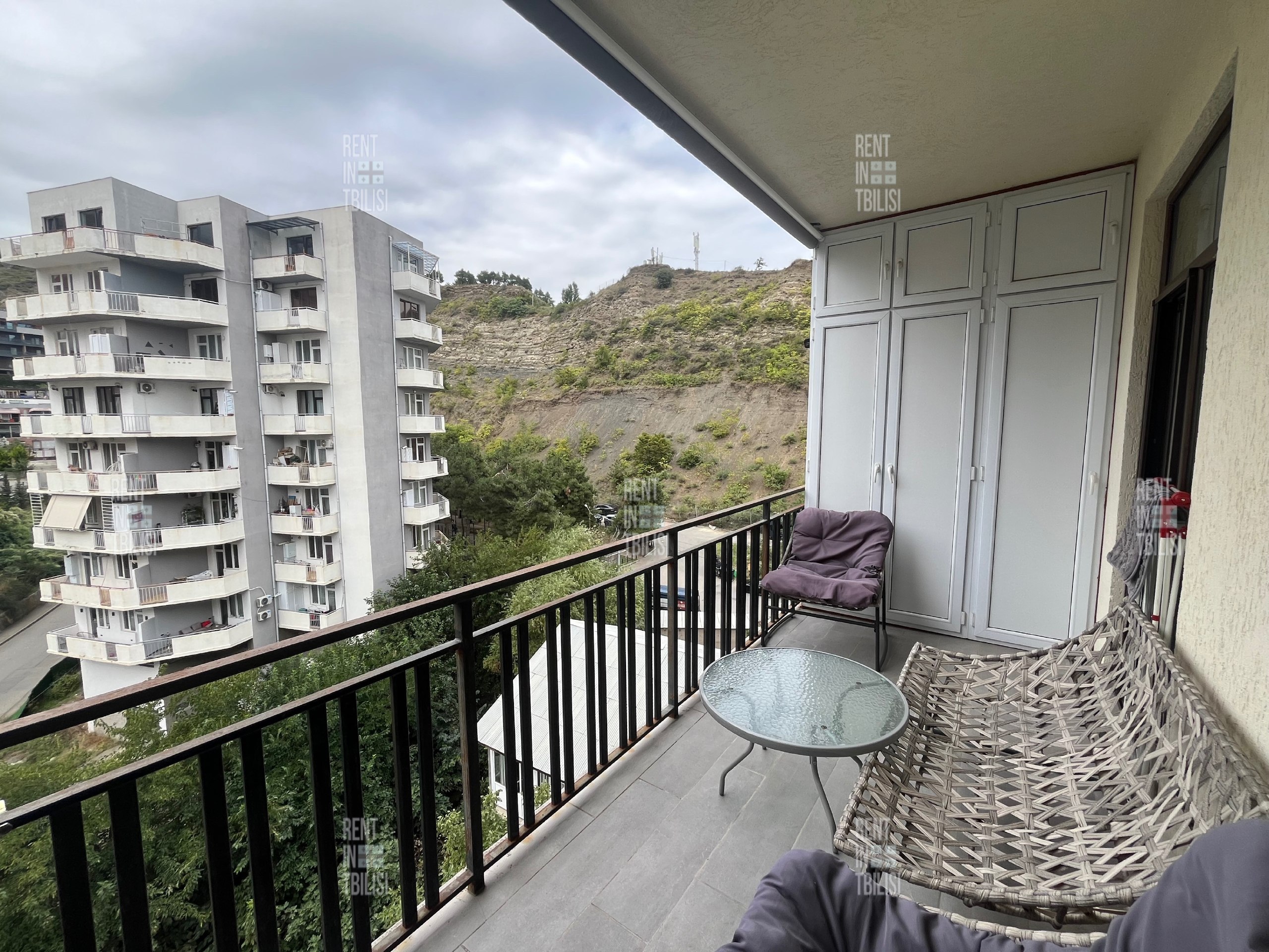 One-Bedroom Apartment in Vake photo 8 of 8