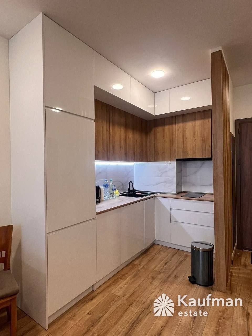 1-Bedroom Apartment in Batumi Sunrise Residence photo 4 of 6