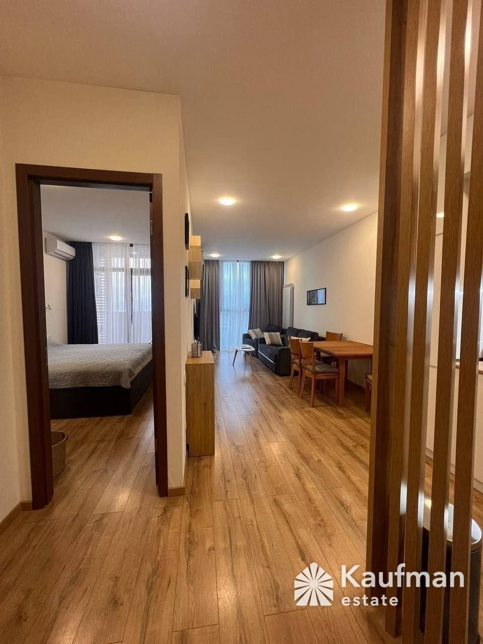 1-Bedroom Apartment in Batumi Sunrise Residence photo 5 of 6