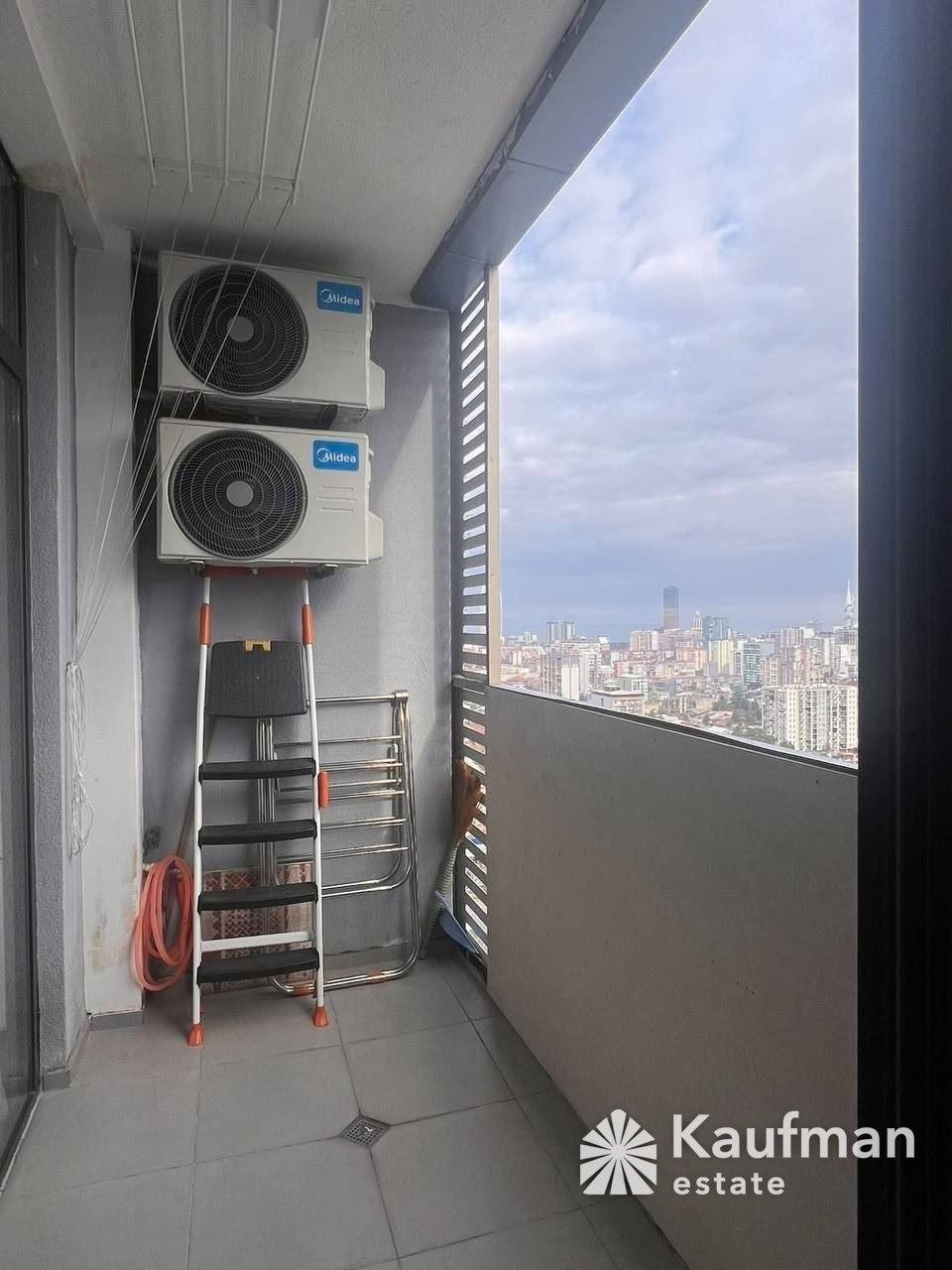 1-Bedroom Apartment in Batumi Sunrise Residence photo 6 of 6