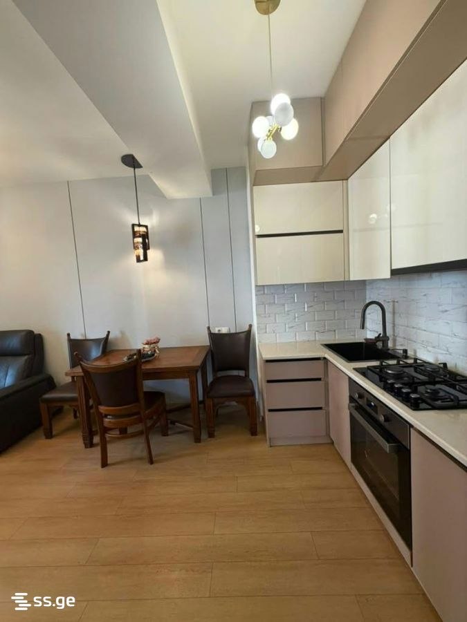 3-Bedroom Apartment in Isani photo 2 of 8