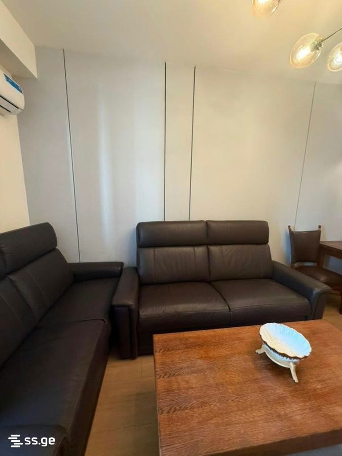 3-Bedroom Apartment in Isani photo 4 of 8