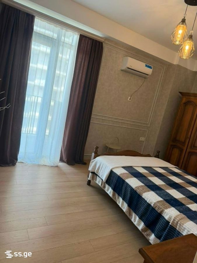 3-Bedroom Apartment in Isani photo 6 of 8