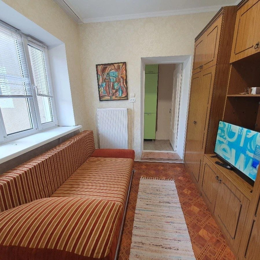 One-Bedroom Apartment with Living Room in Buiucani photo 4 of 8